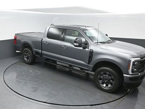 Used 2024 Ford F250 Lariat w/ Sport Appearance Package image 17