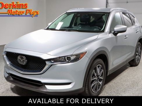 Used 2018 MAZDA CX-5 Touring image 1