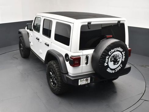 Used 2025 Jeep Wrangler Unlimited Sport AWD/4WD image 16