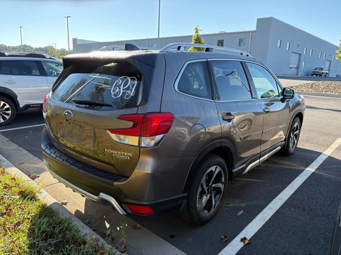 Certified 2024 Subaru Forester Touring AWD/4WD image 6