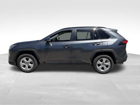 Used 2021 Toyota RAV4 XLE w/ Convenience Package FWD image 6