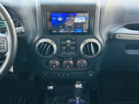 Used 2016 Jeep Wrangler Unlimited Sport w/ Quick Order Package 24S AWD/4WD image 11