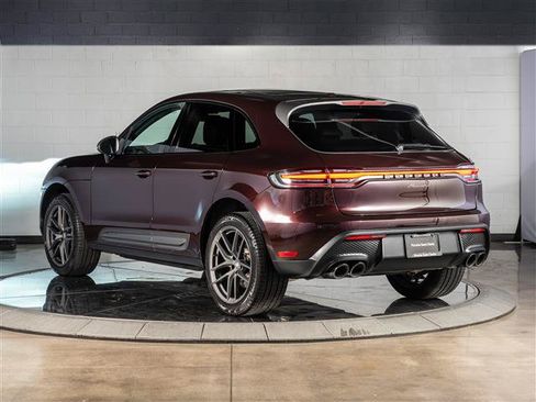 Certified 2026 Porsche Macan AWD/4WD image 3