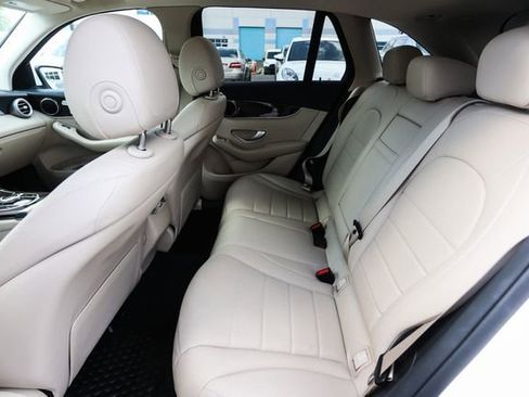 Used 2017 Mercedes-Benz GLC 300 4MATIC image 47