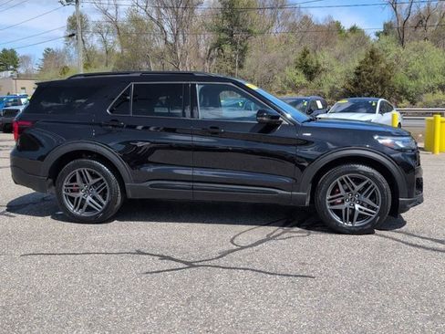 Certified 2025 Ford Explorer ST-Line w/ ST-Line Street Pack AWD/4WD image 2