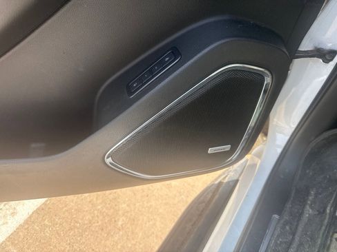 Used 2019 Chevrolet Tahoe Premier RWD image 3