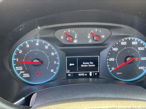 Used 2019 Chevrolet Equinox LS FWD image 23