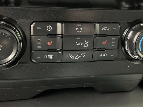 Used 2020 Ford F150 XLT w/ Equipment Group 302A Luxury AWD/4WD image 23