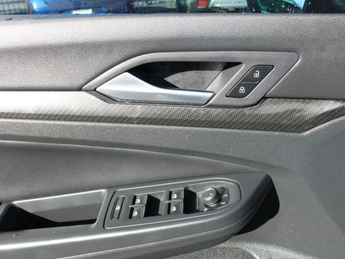 Used 2024 Volkswagen Golf R image 11