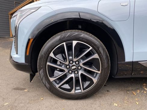 Certified 2026 Cadillac Optiq Sport 1 AWD/4WD image 12