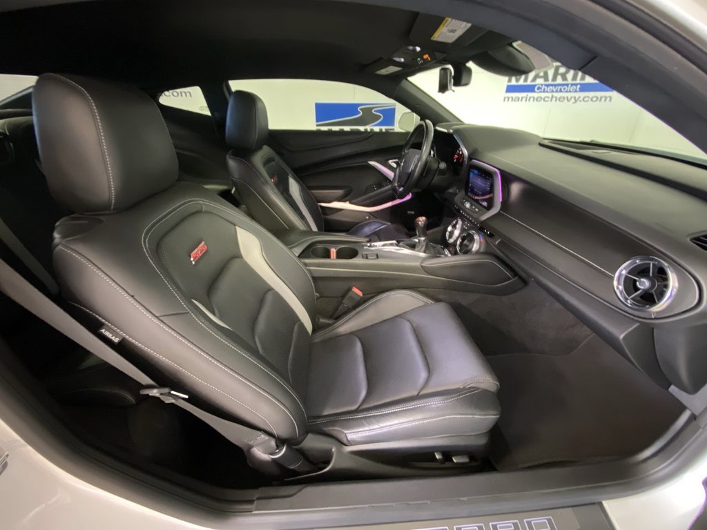 Used 2020 Chevrolet Camaro SS RWD image 33