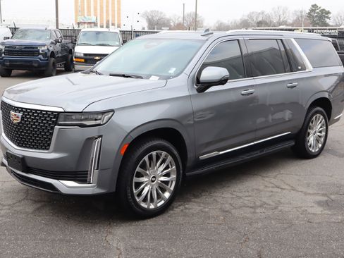 Used 2021 Cadillac Escalade ESV Premium Luxury image 5