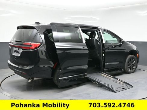 Used 2026 Chrysler Pacifica Select w/ S Appearance Package FWD image 20