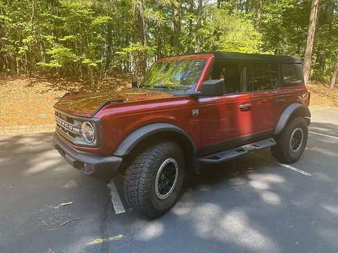 Used 2022 Ford Bronco Big Bend w/ Sasquatch Package AWD/4WD image 3