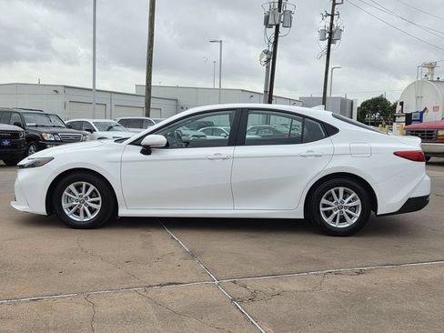 Used 2026 Toyota Camry LE FWD image 6