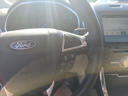 Used 2019 Ford Edge Titanium w/ Equipment Group 301A FWD image 17