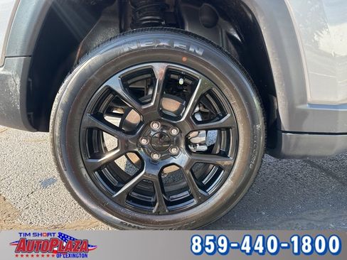 Used 2023 Jeep Compass Altitude image 49