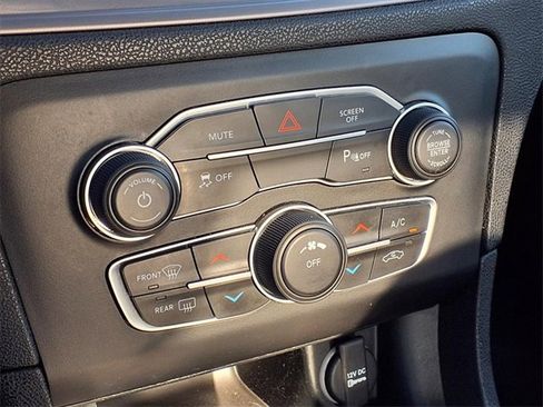 Used 2023 Dodge Charger SXT image 21