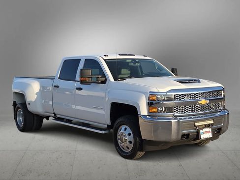 Used 2019 Chevrolet Silverado 3500 W/T w/ WT Convenience Package AWD/4WD image 2