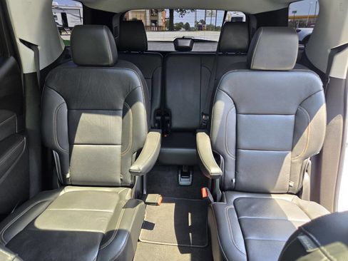 Used 2019 Chevrolet Traverse LT w/ LT Premium Package FWD image 44