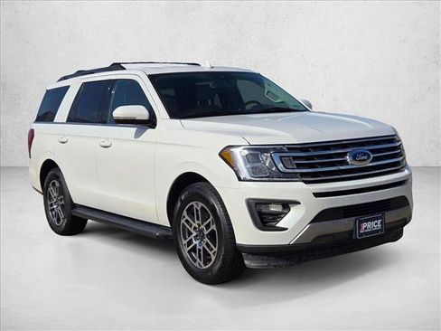 Used 2020 Ford Expedition XLT w/ Equipment Group 201A RWD image 3