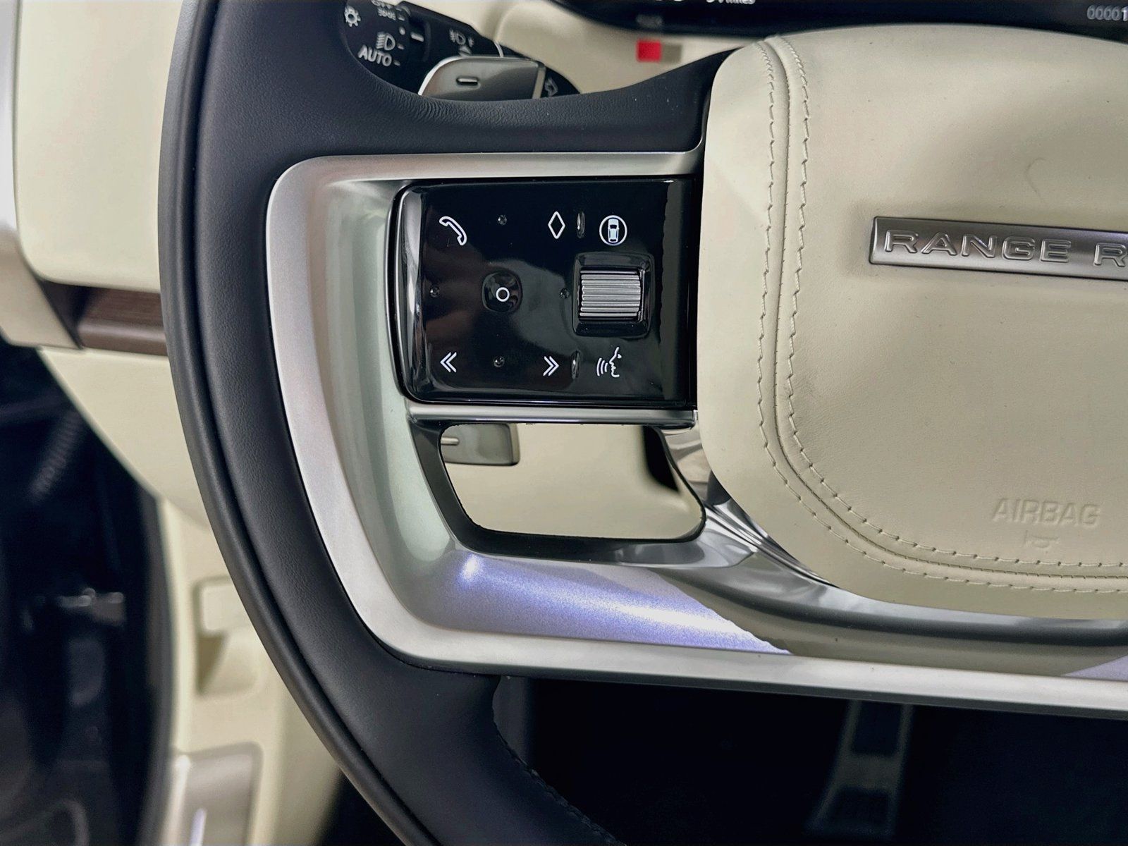 New 2027 Land Rover Range Rover SE AWD/4WD image 17