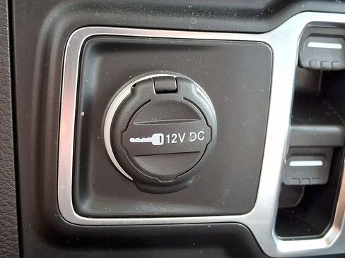 Used 2023 Jeep Gladiator Overland AWD/4WD image 23