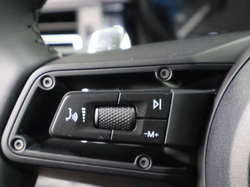 Used 2026 Porsche Macan AWD/4WD image 27