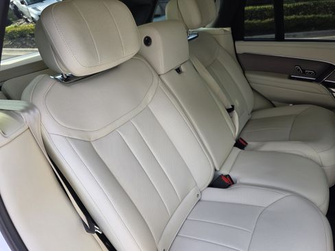 Certified 2025 Land Rover Range Rover Autobiography AWD/4WD image 25
