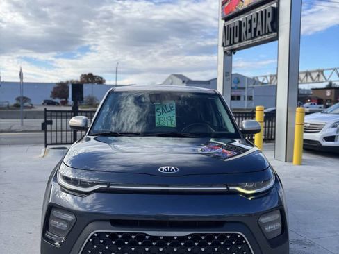Used 2020 Kia Soul EX FWD image 8