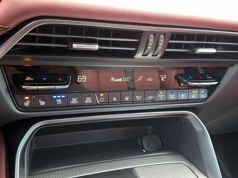 Certified 2025 MAZDA CX-70 Plug-In Hybrid w/ Premium Plus AWD/4WD image 18