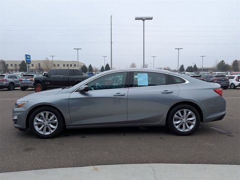 Used 2025 Chevrolet Malibu LT image 9