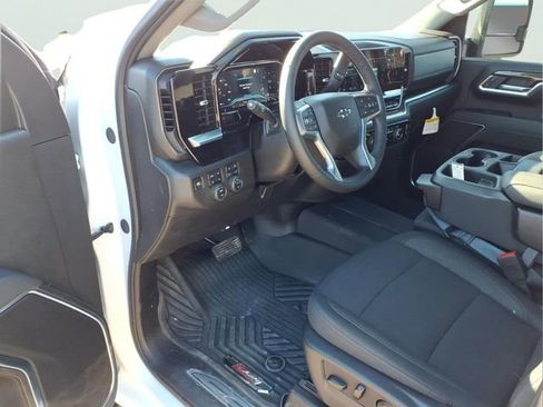 Used 2025 Chevrolet Silverado 3500 LT w/ Trail Boss Package image 10