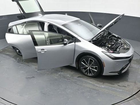 Used 2025 Toyota Prius XLE image 52