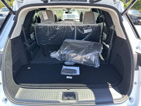 New 2027 INFINITI QX60 Luxe w/ Family Package AWD/4WD image 26