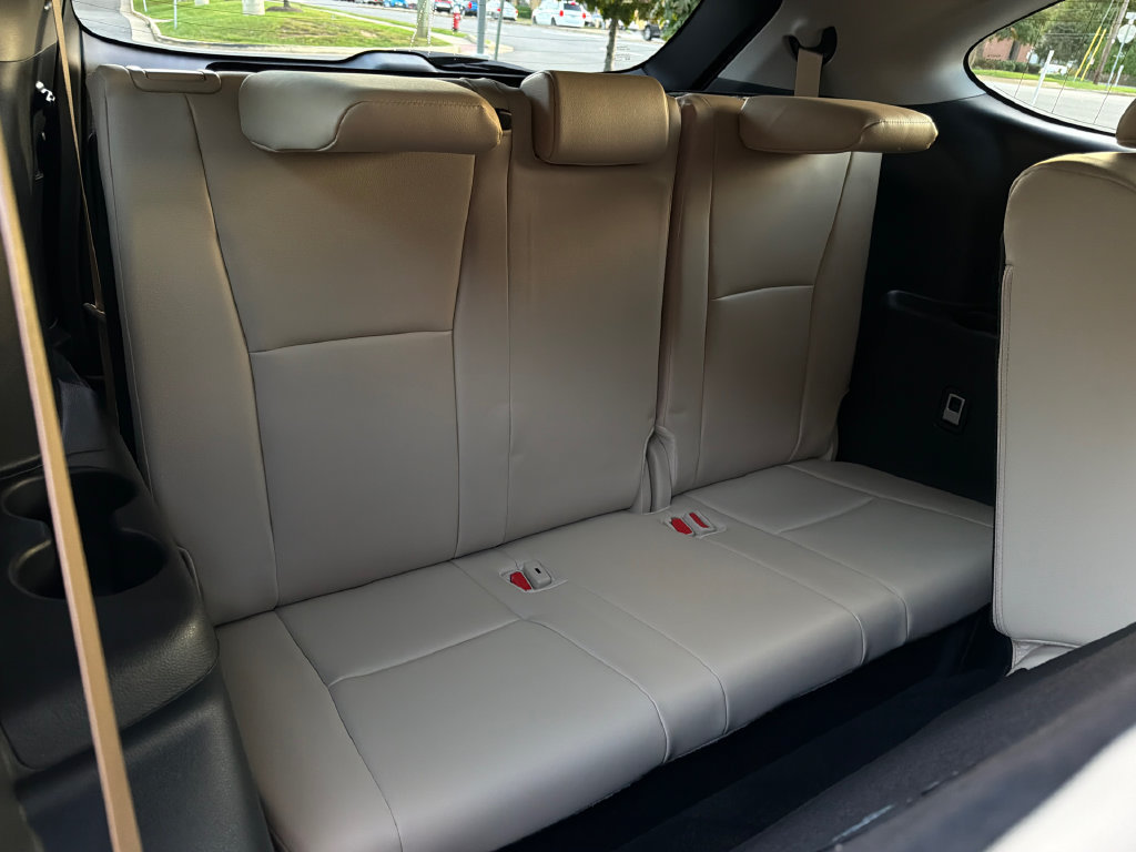 Used 2025 Toyota Highlander XLE AWD/4WD image 17