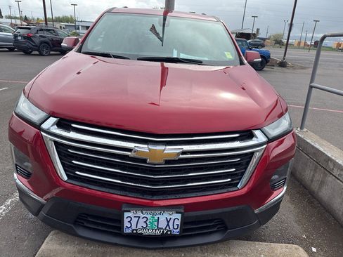 Used 2022 Chevrolet Traverse LT image 4