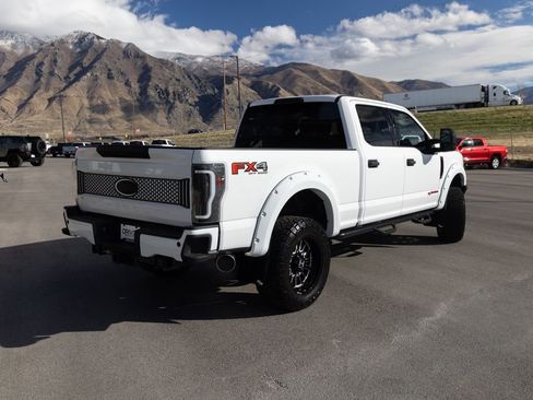 Used 2019 Ford F250 XLT w/ XLT Value Package image 5