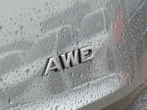 Used 2026 Nissan Rogue SV AWD/4WD image 9