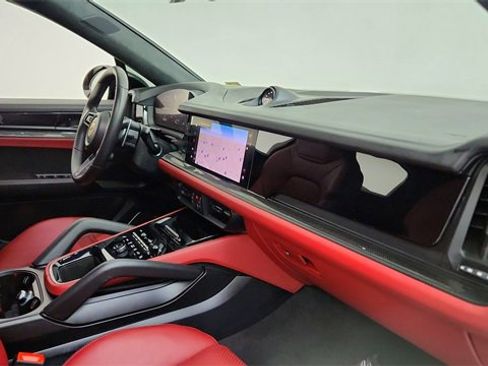 Used 2024 Porsche Cayenne Turbo GT image 21