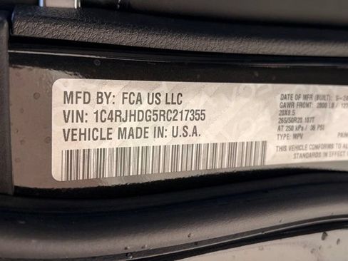 Certified 2024 Jeep Grand Cherokee Overland AWD/4WD image 36