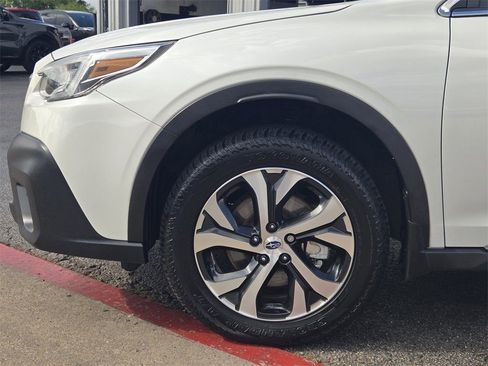 Used 2022 Subaru Outback Limited XT image 8