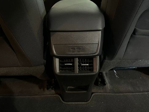 Used 2025 Chevrolet Equinox LT image 23