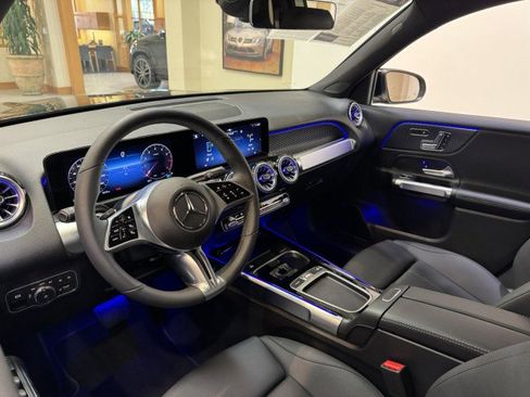 Certified 2025 Mercedes-Benz GLB 250 image 7