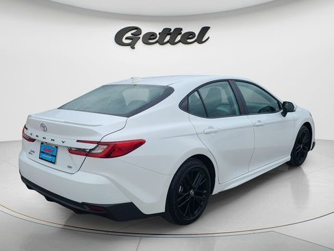 Used 2026 Toyota Camry SE w/ Convenience Package FWD image 5