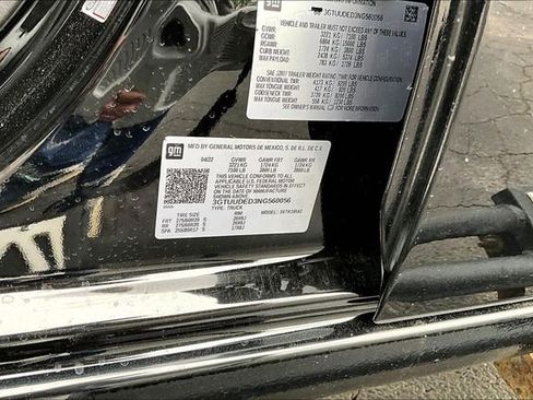 Used 2022 GMC Sierra 1500 SLT AWD/4WD image 19