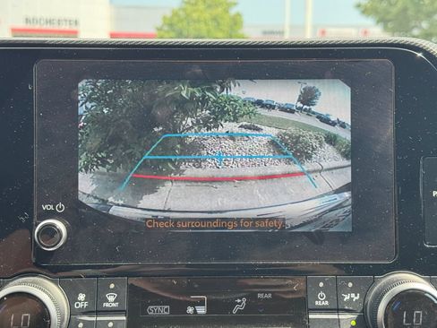 Used 2023 Toyota Highlander XSE AWD/4WD image 22