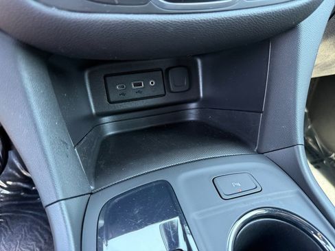 Used 2024 Chevrolet Equinox RS FWD image 22