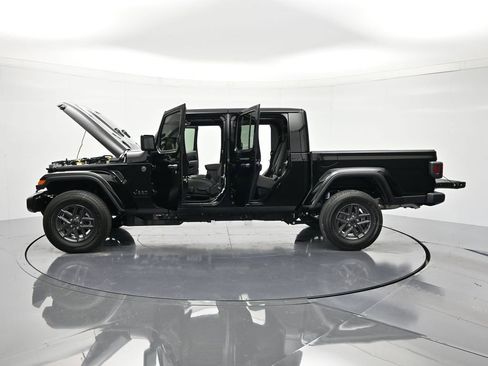 New 2026 Jeep Gladiator Sport AWD/4WD image 45