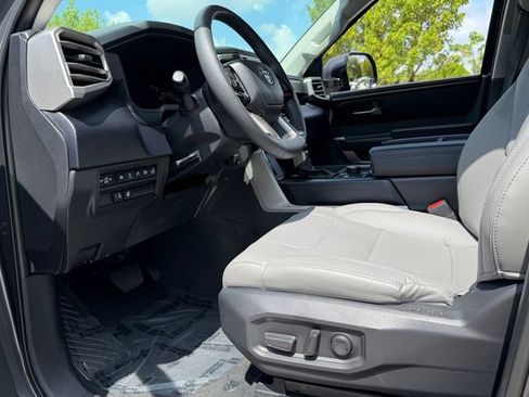 Used 2024 Toyota Tundra SR5 w/ SR5 Premium Package AWD/4WD image 11